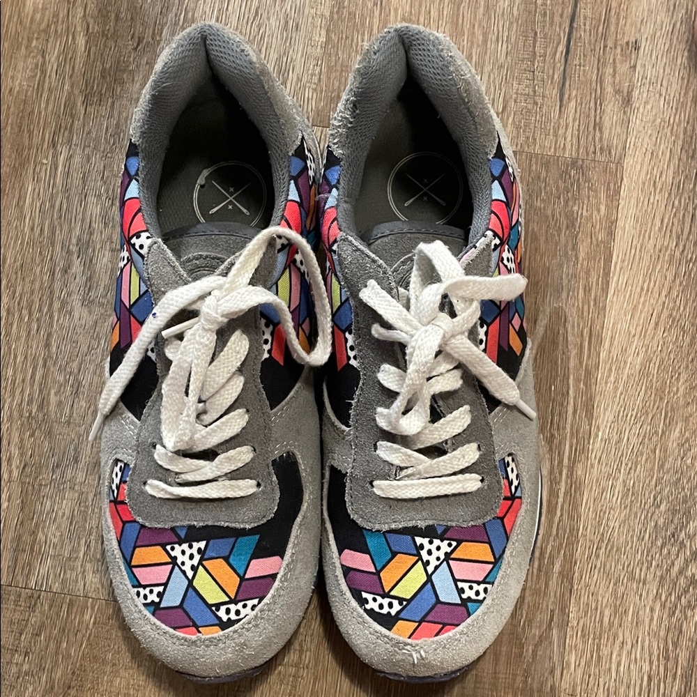 Inkkas Patagonia Geometric Athletic Shoes